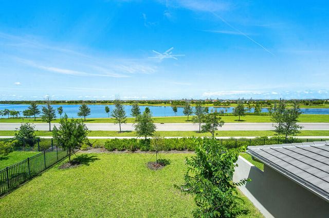 19552 BROAD SHORE Walk, Loxahatchee, FL 33470