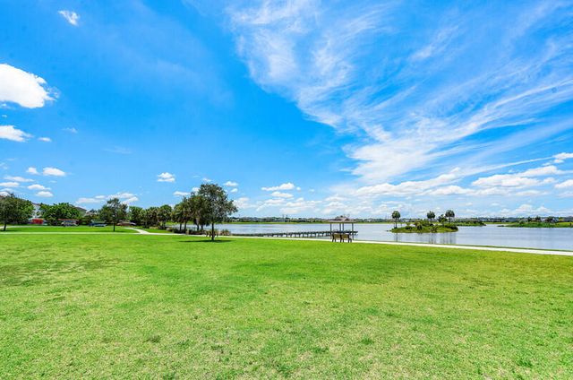 19552 BROAD SHORE Walk, Loxahatchee, FL 33470