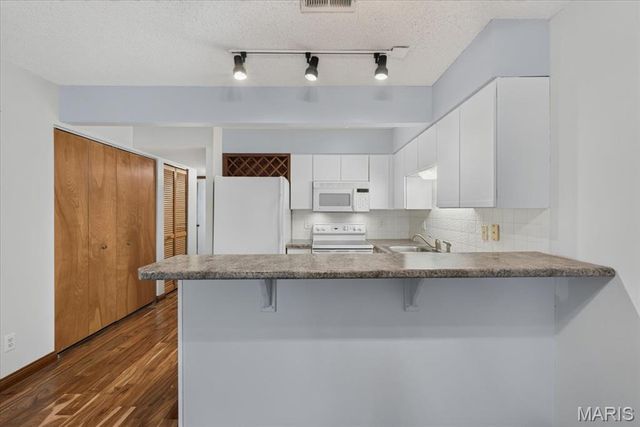 1315 Prospect Village Lane C, Ballwin, MO 63021
