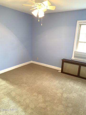 15 Grounds Place, Colonie, NY 12205