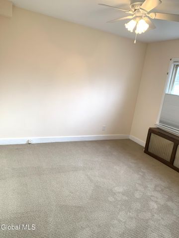 15 Grounds Place, Colonie, NY 12205