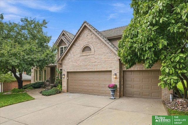 1816 N 129 Circle, Omaha, NE 68154