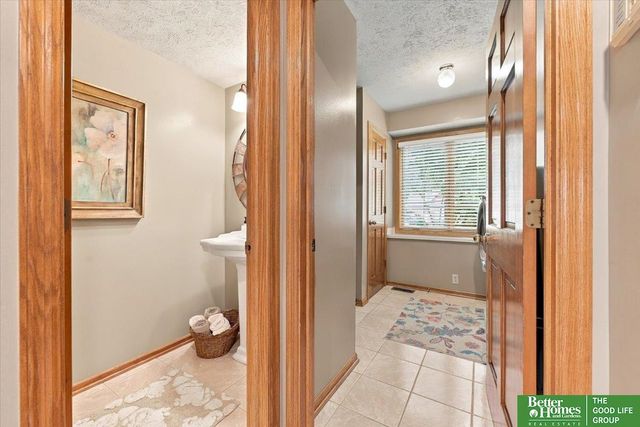 1816 N 129 Circle, Omaha, NE 68154