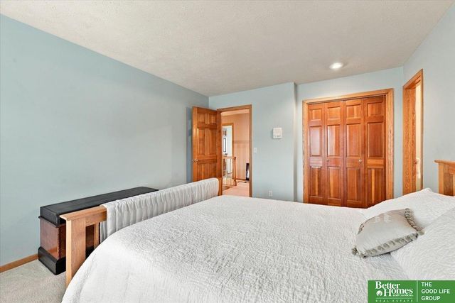 1816 N 129 Circle, Omaha, NE 68154