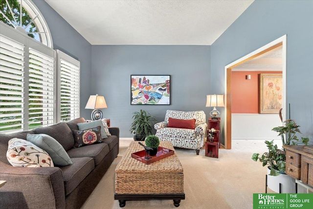 1816 N 129 Circle, Omaha, NE 68154