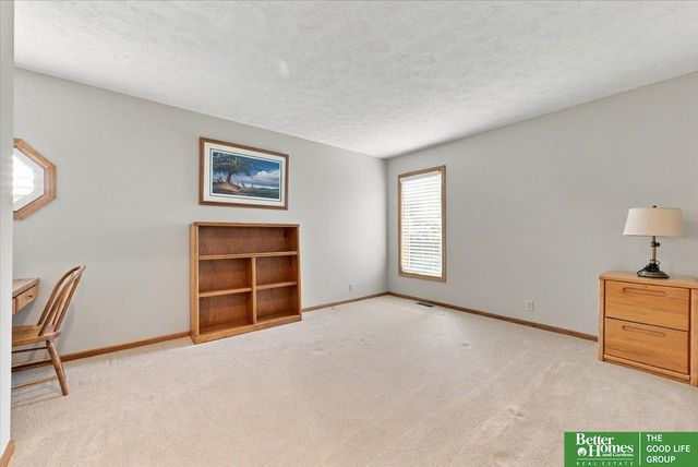 1816 N 129 Circle, Omaha, NE 68154