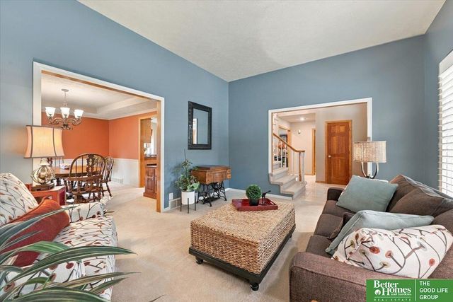 1816 N 129 Circle, Omaha, NE 68154