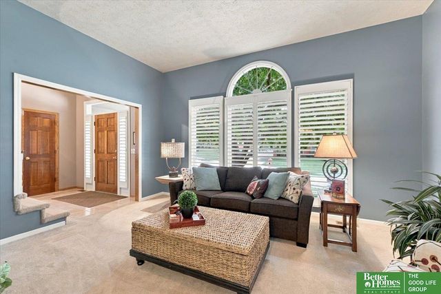 1816 N 129 Circle, Omaha, NE 68154