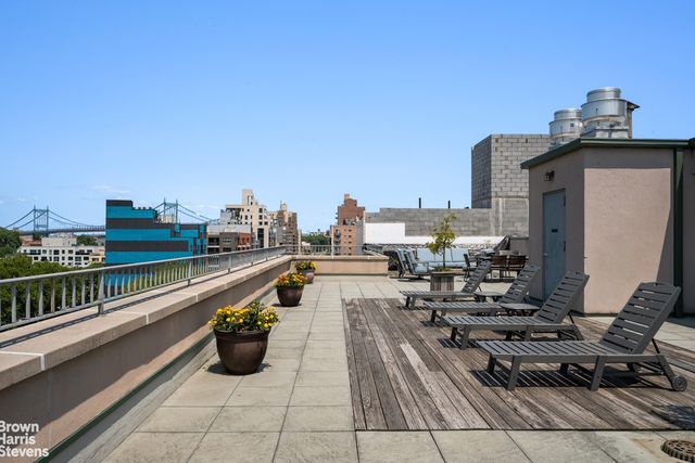 3011 21st St Apt 4E, New York City, NY 11102