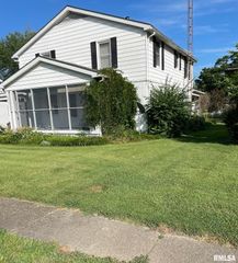 901 W ELM Street, Carmi, IL 62821