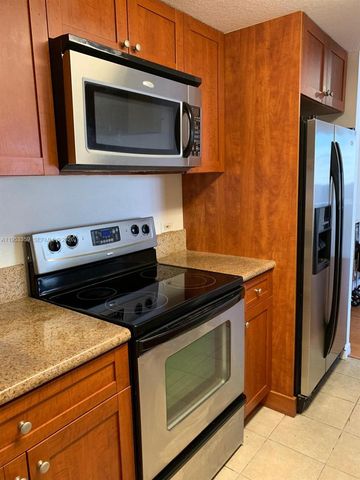 36 NW 6th Ave 1108, Miami, FL 33128