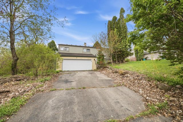 6265 Onwenstia Trail, Oregon, WI 53575