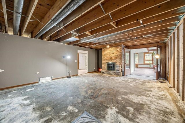 6265 Onwenstia Trail, Oregon, WI 53575