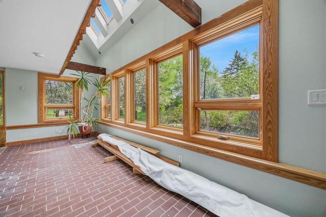 6265 Onwenstia Trail, Oregon, WI 53575