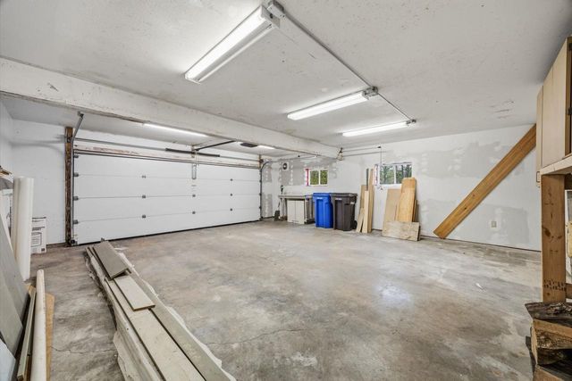 6265 Onwenstia Trail, Oregon, WI 53575