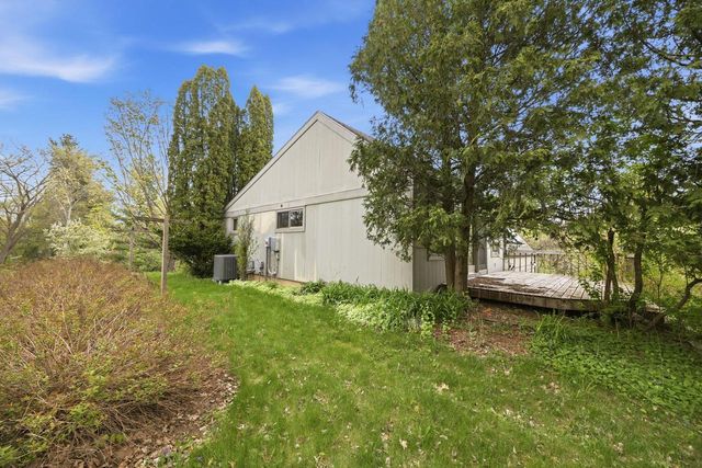 6265 Onwenstia Trail, Oregon, WI 53575