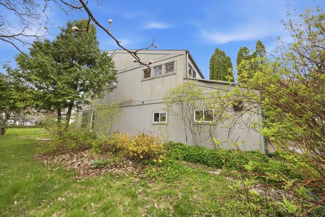 6265 Onwenstia Trail, Oregon, WI 53575