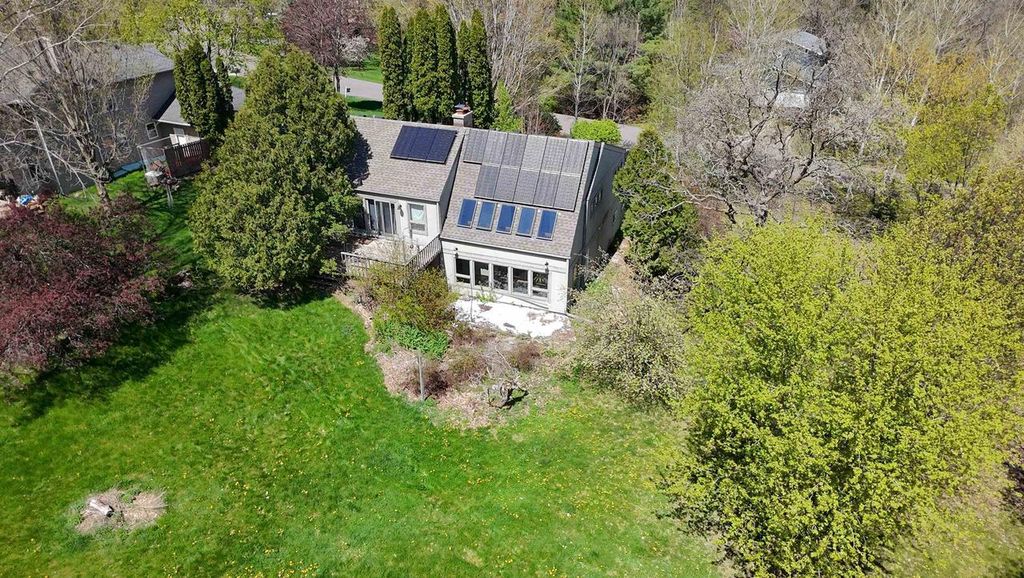 6265 Onwenstia Trail, Oregon, WI 53575