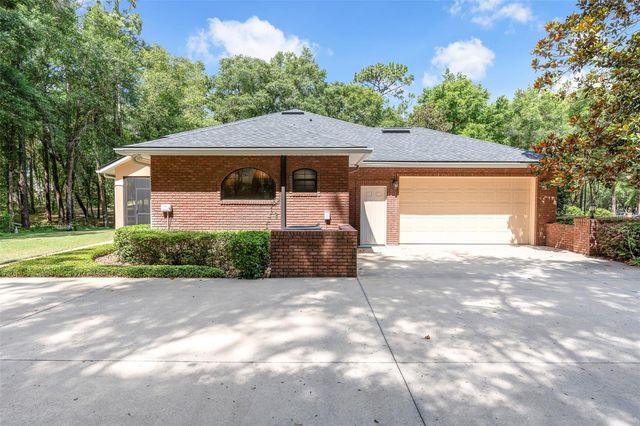 1010 GERYL WAY, Deland, FL 32724