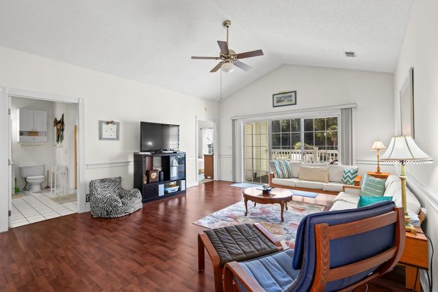 4870 Dahlia Ct Apt 205, Myrtle Beach, SC 29577