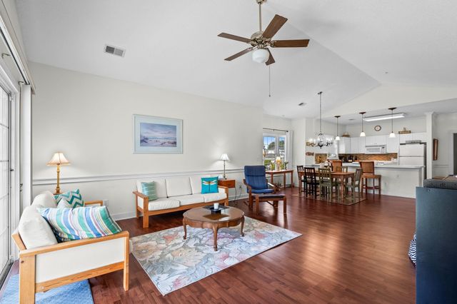 4870 Dahlia Ct Apt 205, Myrtle Beach, SC 29577