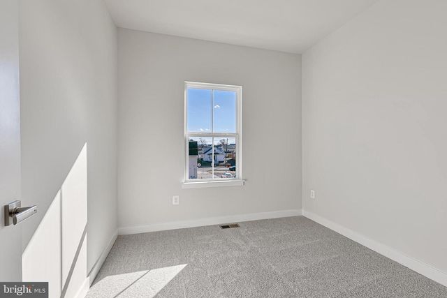 1108 OASIS AVE, Ranson, WV 25438