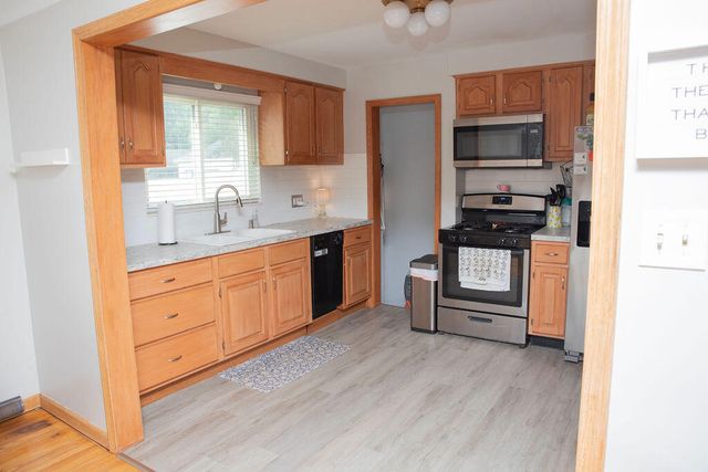 3310 Birchwood Street, Trenton, MI 48183