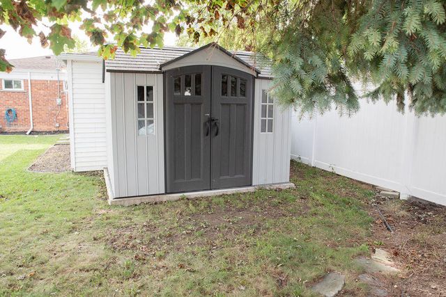3310 Birchwood Street, Trenton, MI 48183