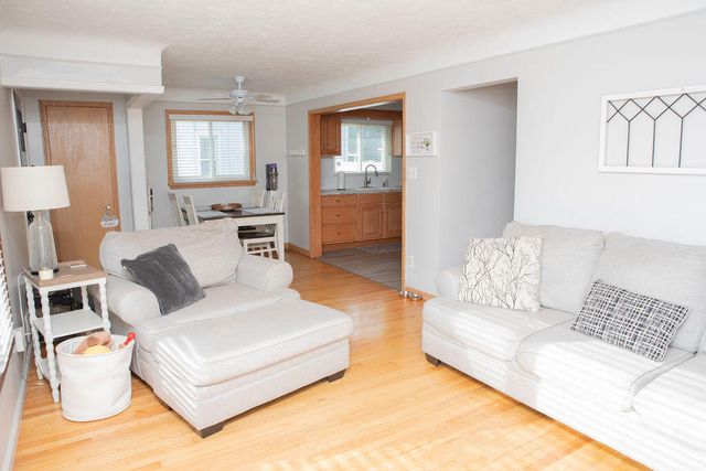 3310 Birchwood Street, Trenton, MI 48183