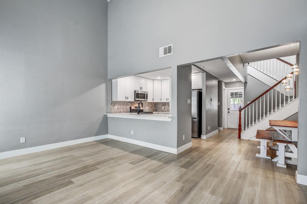 1010 Rundberg LN 24, Austin, TX 78758