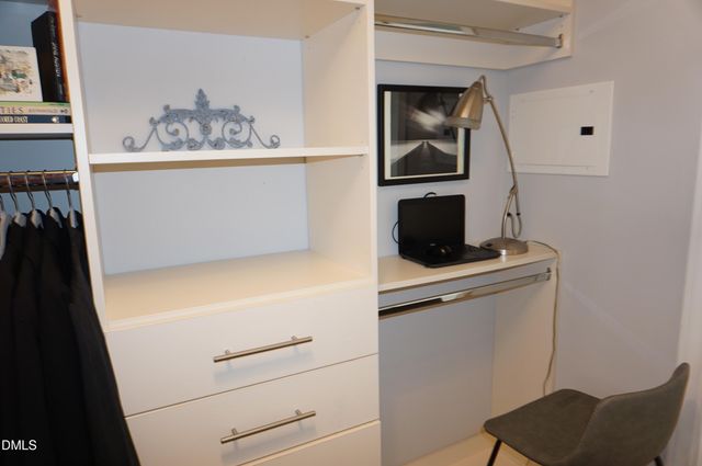 222 Glenwood Avenue 212, Raleigh, NC 27603