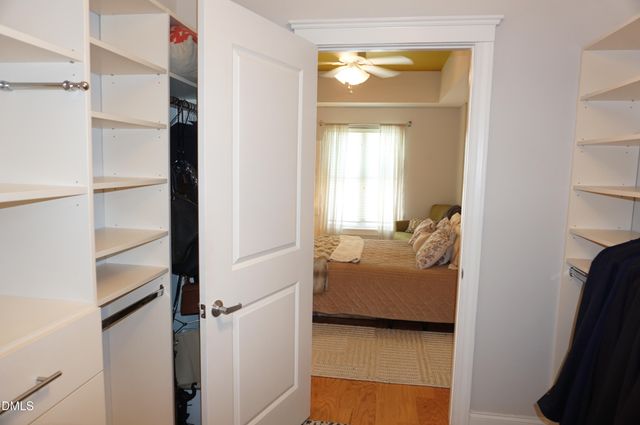 222 Glenwood Avenue 212, Raleigh, NC 27603