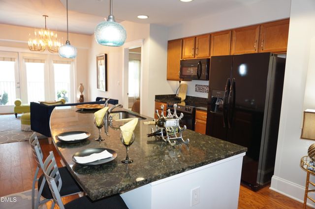 222 Glenwood Avenue 212, Raleigh, NC 27603