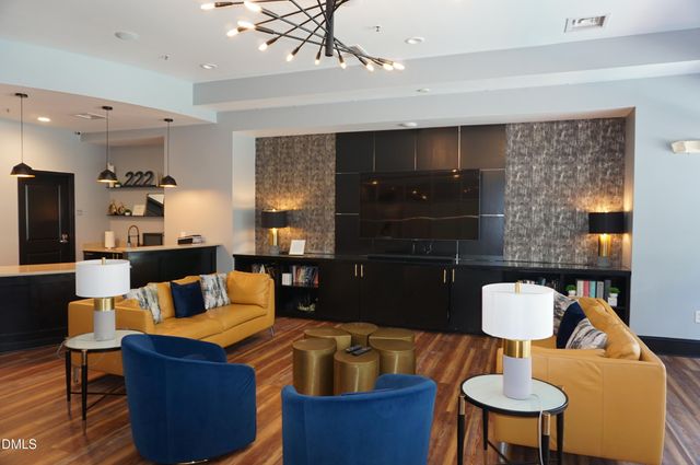 222 Glenwood Avenue 212, Raleigh, NC 27603