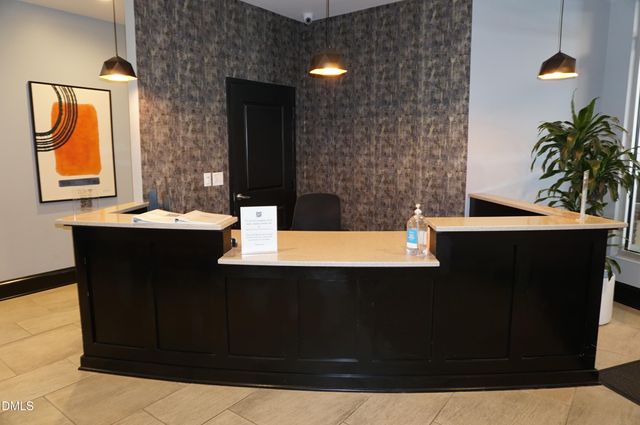 222 Glenwood Avenue 212, Raleigh, NC 27603