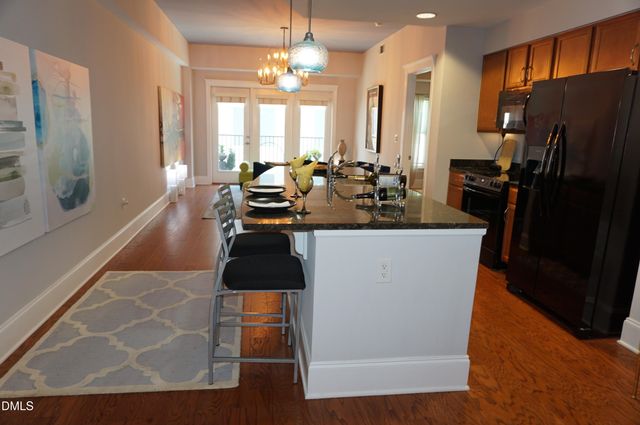 222 Glenwood Avenue 212, Raleigh, NC 27603