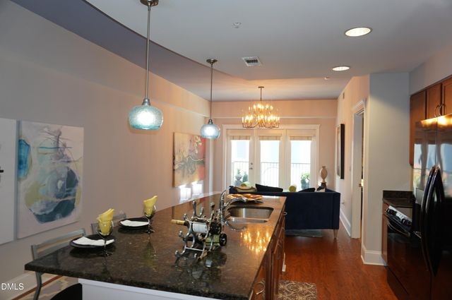 222 Glenwood Avenue 212, Raleigh, NC 27603