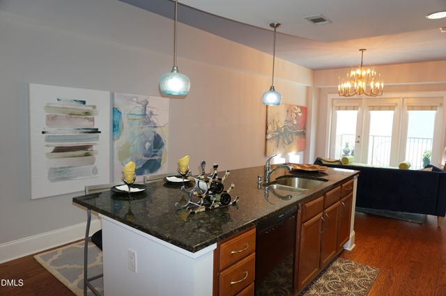 222 Glenwood Avenue 212, Raleigh, NC 27603