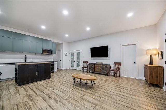 38 E Kitty Hawk Street, Richmond, TX 77406