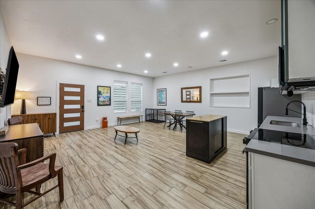 38 E Kitty Hawk Street, Richmond, TX 77406
