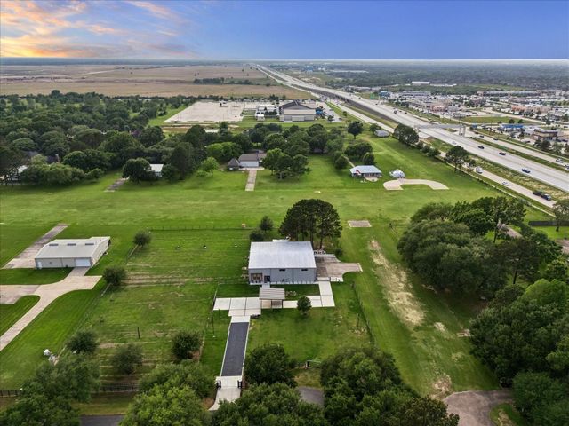 38 E Kitty Hawk Street, Richmond, TX 77406