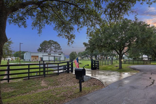 38 E Kitty Hawk Street, Richmond, TX 77406