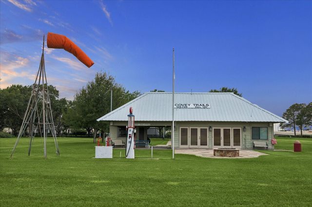 38 E Kitty Hawk Street, Richmond, TX 77406