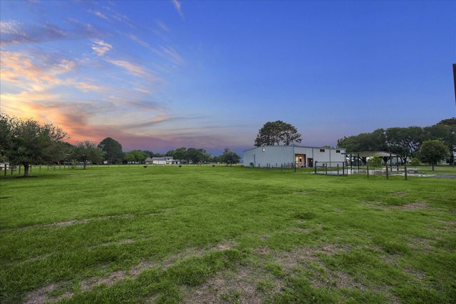 38 E Kitty Hawk Street, Richmond, TX 77406