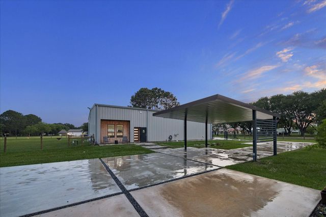 38 E Kitty Hawk Street, Richmond, TX 77406