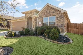 817 Cloverwood Drive, Fort Worth, TX 76036