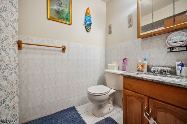 235 4Th St, Newark City, NJ 07107