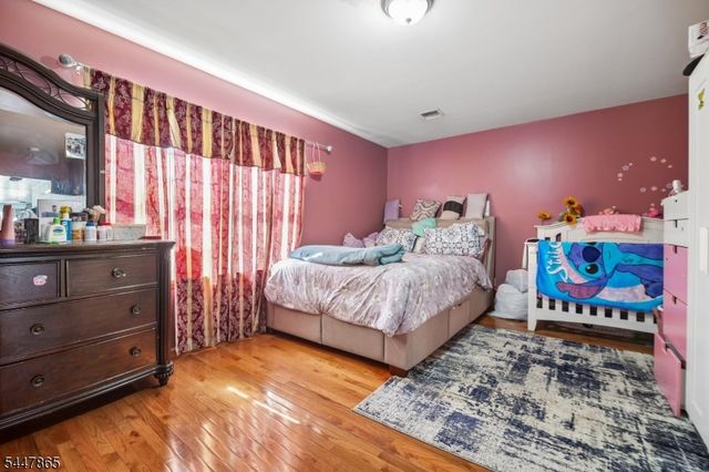 235 4Th St, Newark City, NJ 07107