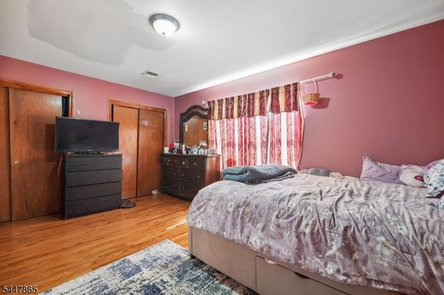235 4Th St, Newark City, NJ 07107