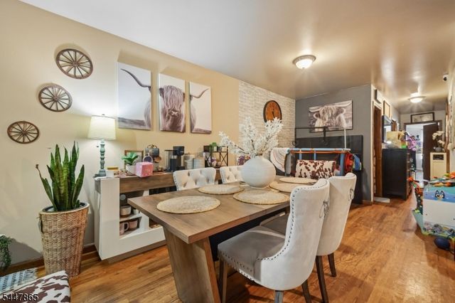 235 4Th St, Newark City, NJ 07107